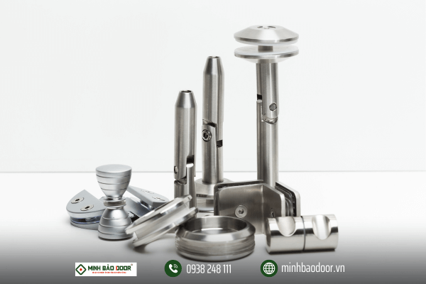 Dấu hiệu nhận biết cần thay thế phụ kiện cửa nhựa composite