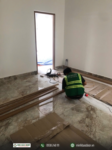 thi công cửa gỗ nhựa composite tại Nhà Bè